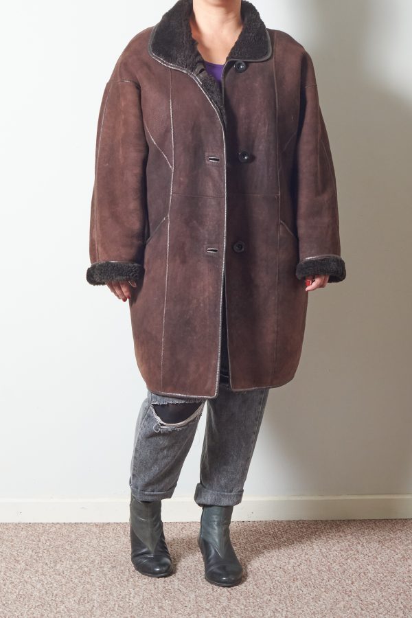 Shearling hecho en Finlandia talla L o XL mujer - Imagen 3