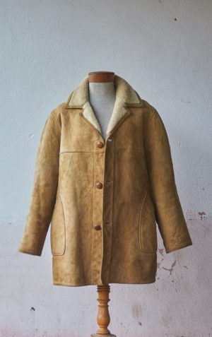 Gamulan genuino de cuero y lana de oveja talla L aprox
